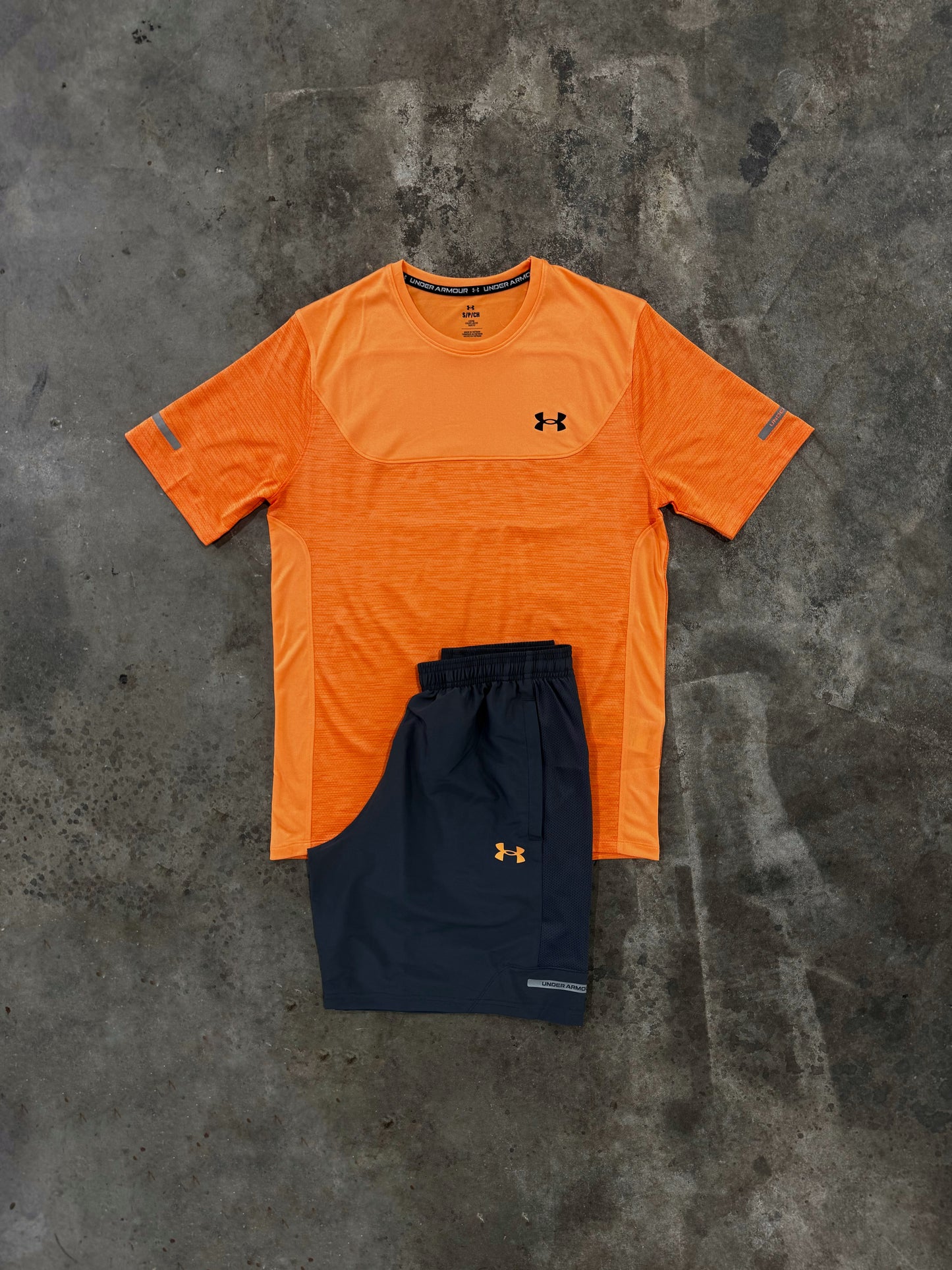 Under Armour Utility Orange Set - T Shirt / Short