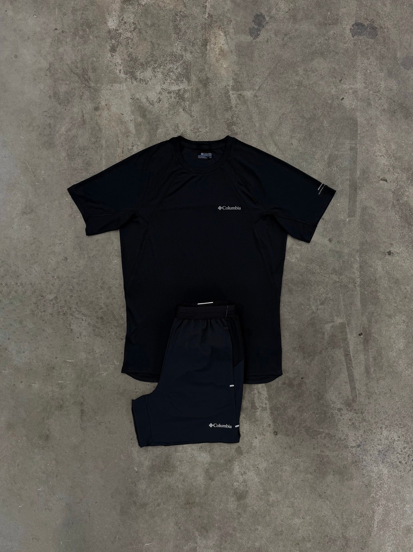 Columbia Stealth Black Set - T Shirt / Short