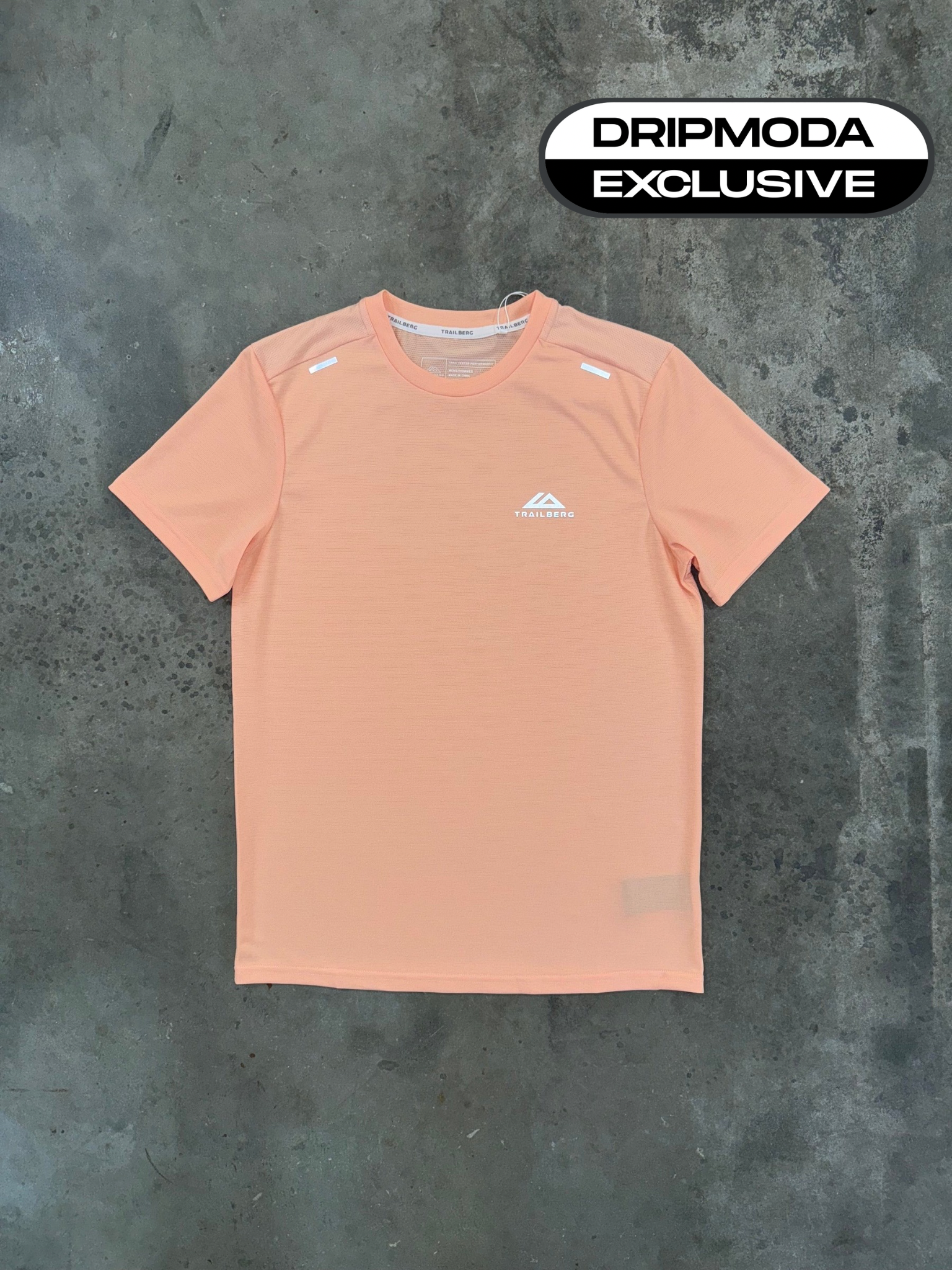 Trailberg Crest T Shirt - Peach