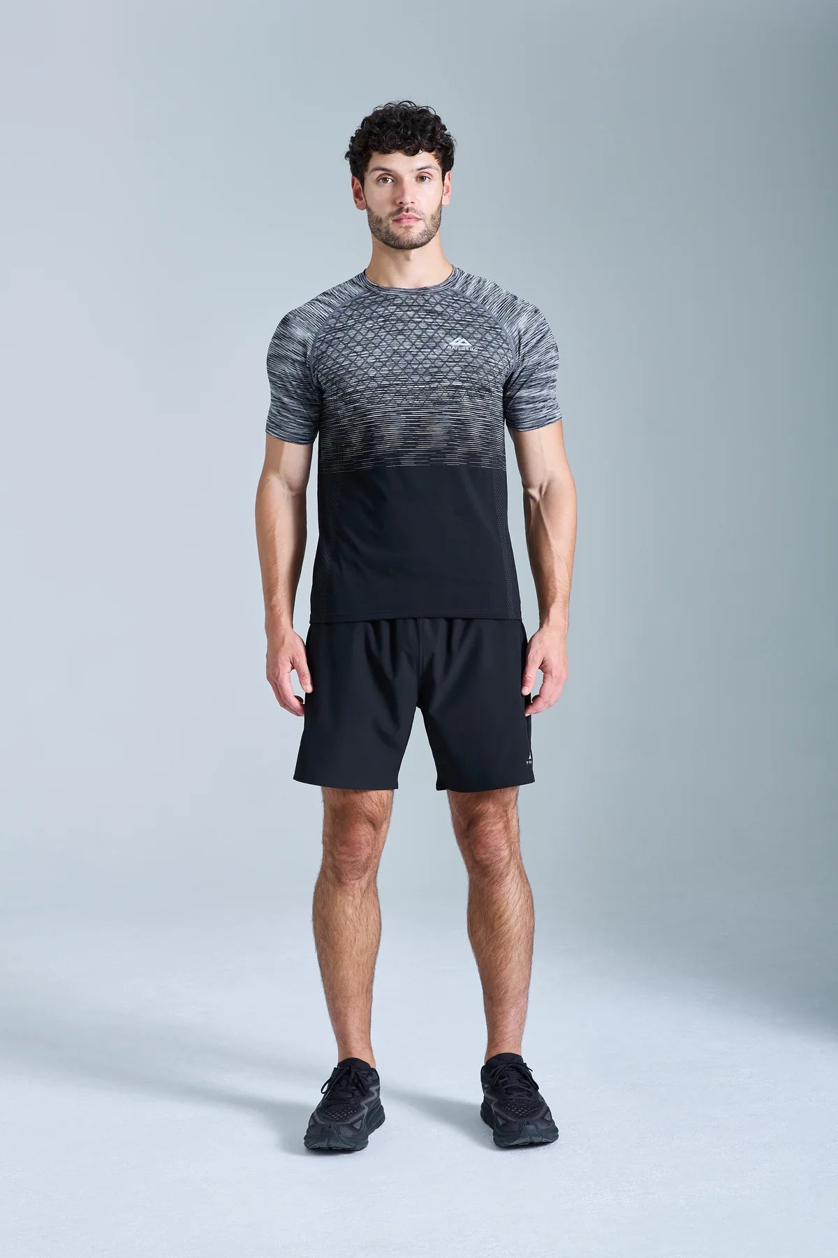Trailberg Seamless Stride Black Set - T Shirt / Short