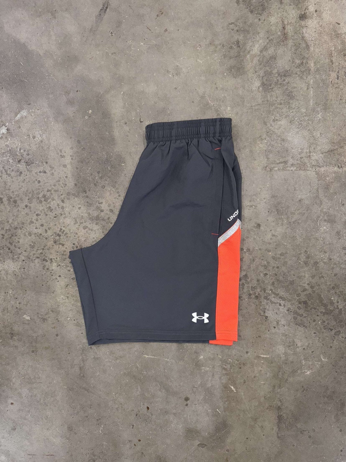 Under Armour Tech Utility Shorts - Grey / Orange