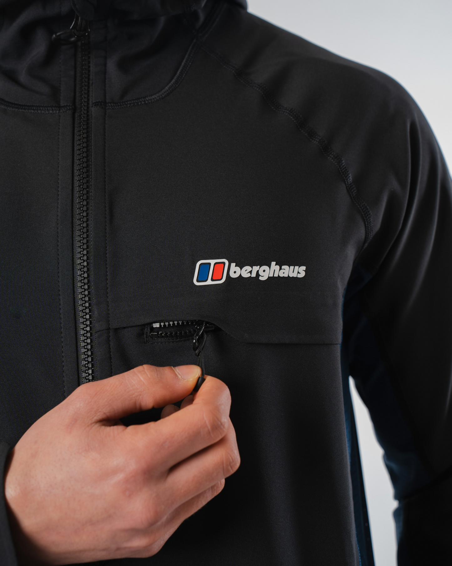 Berghaus Wavertree Jacket - Black / Navy
