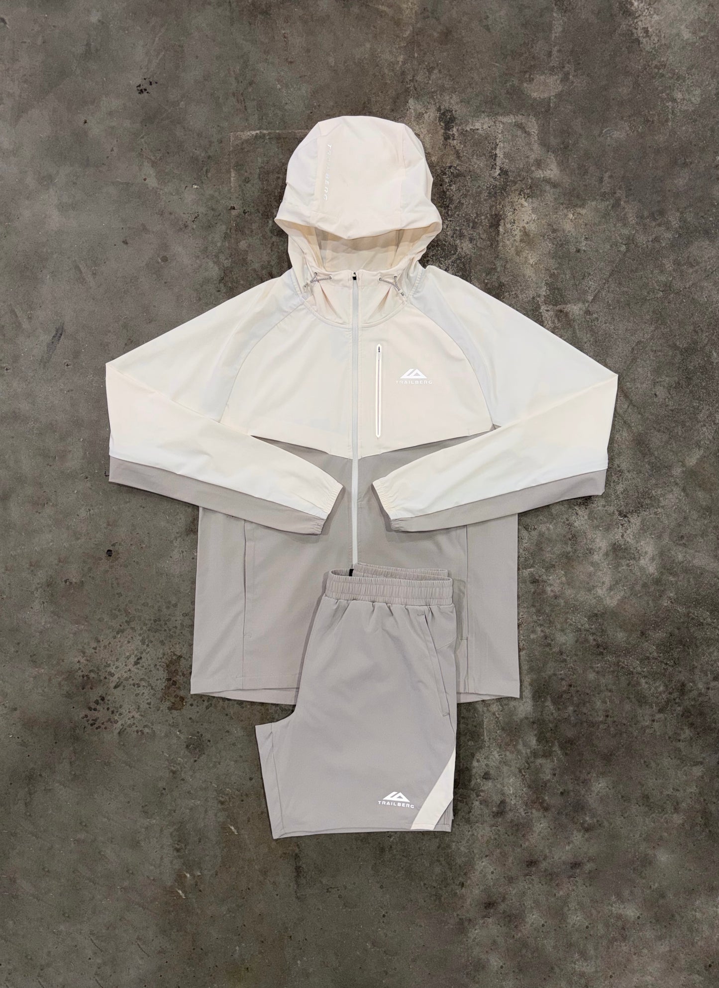 Trailberg SS26 Cloud Pebblestone Set - Jacket / Short
