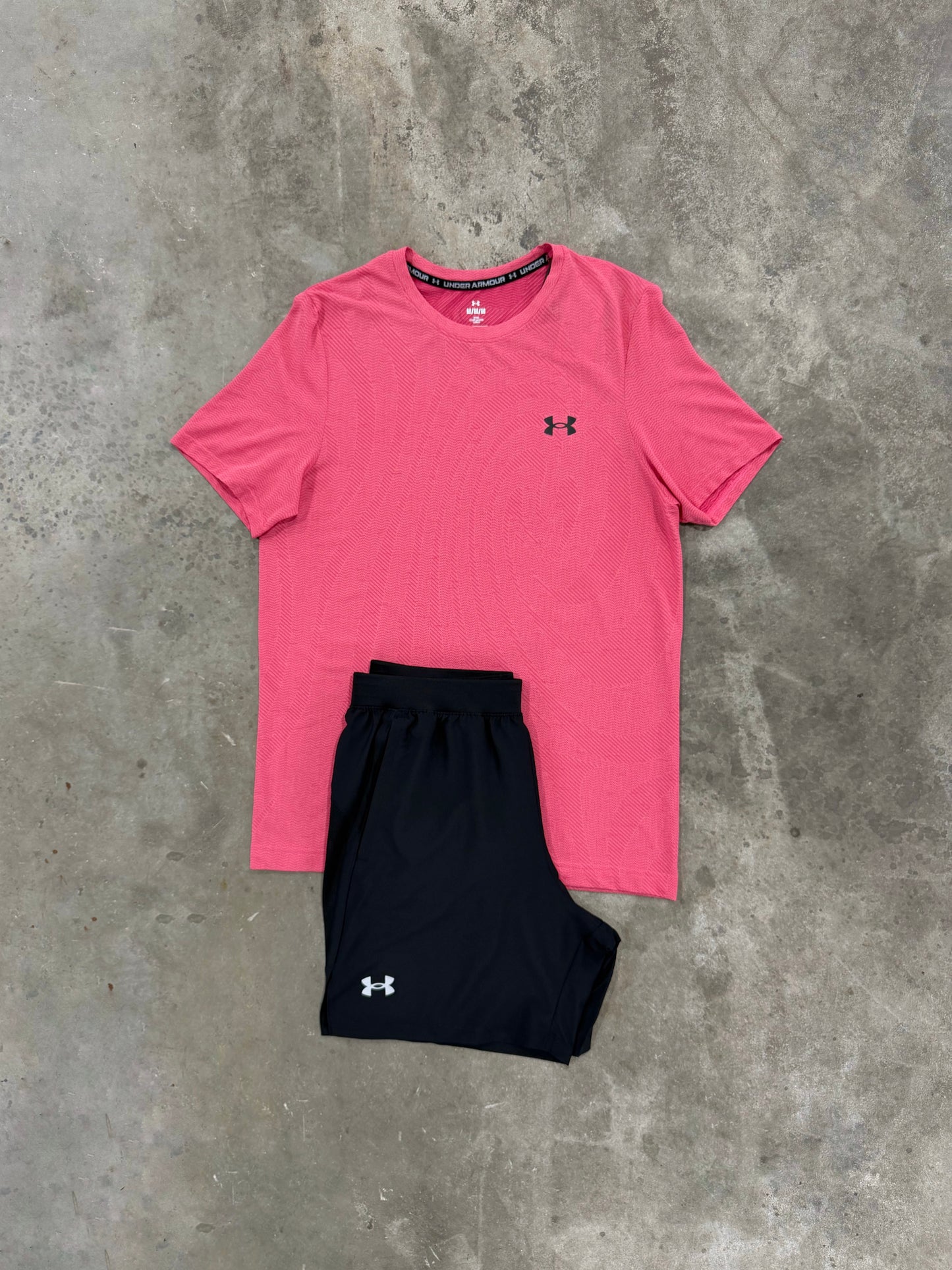 Under Armour Seamless Vanish Pink Set - T Shirt / Short