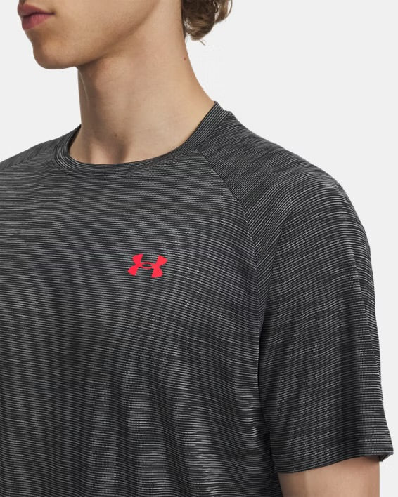 Under Armour Textured Black & Red Set - T Shirt / Short
