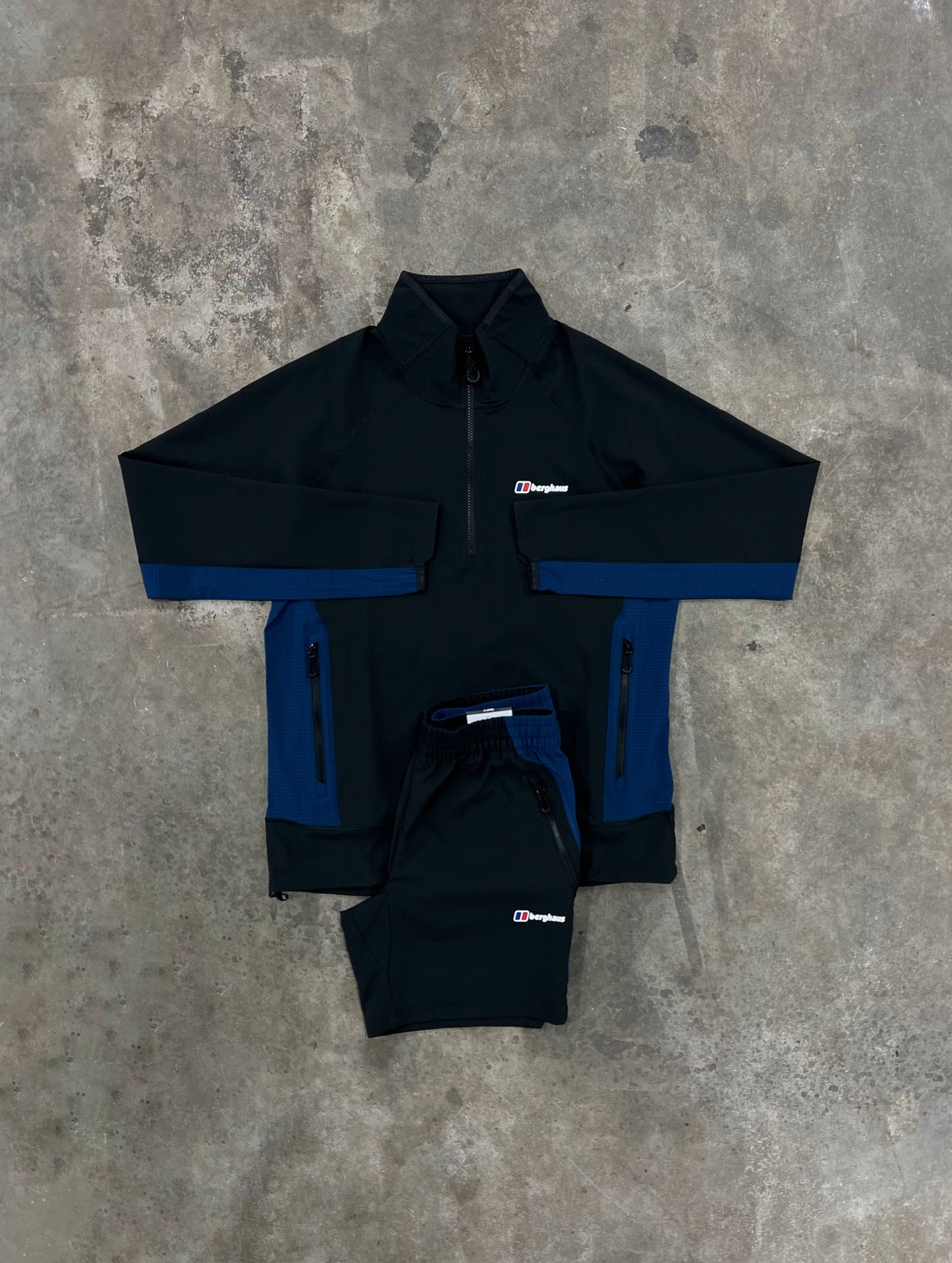 Berghaus Wavertree Black Navy Set - Quarter Zip / Short from DripModa