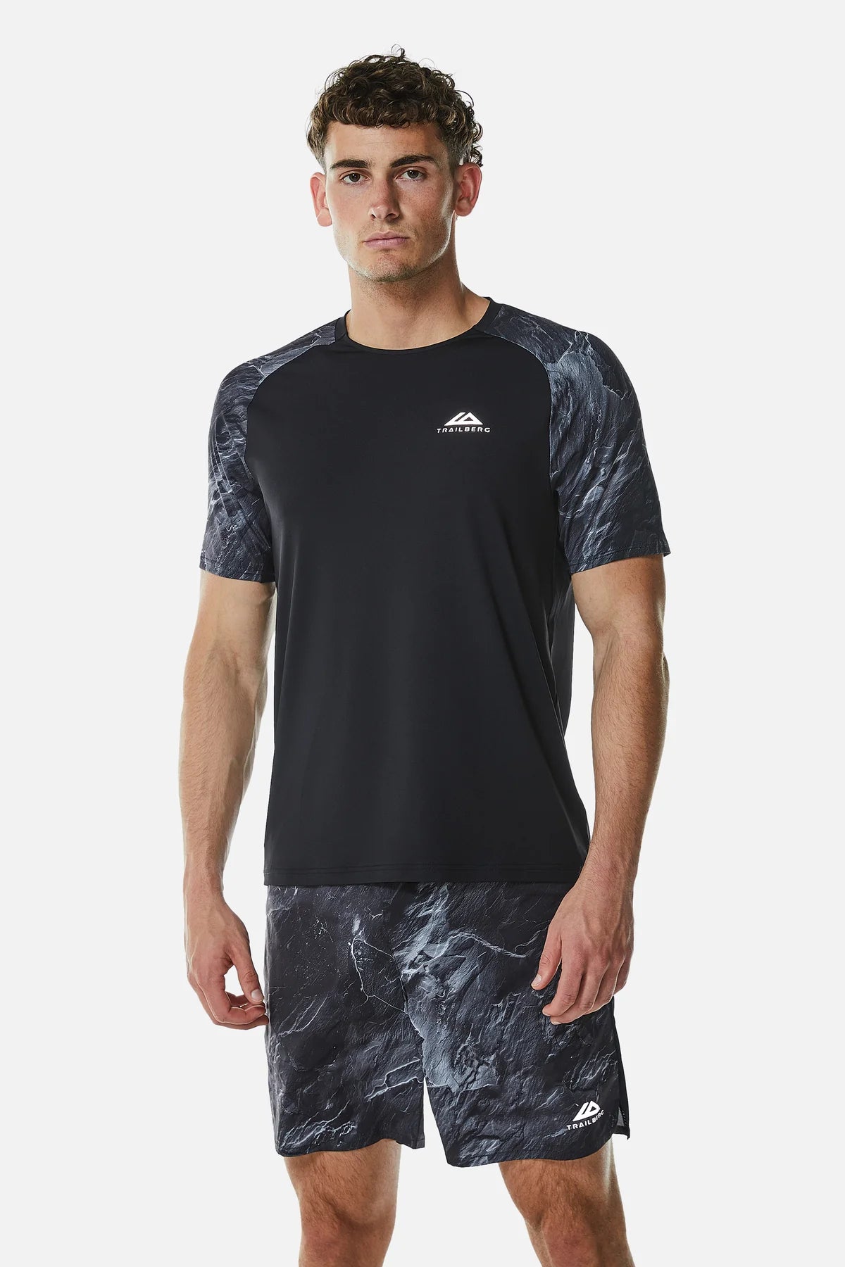 Trailberg Vertex Obsidian Short - Black