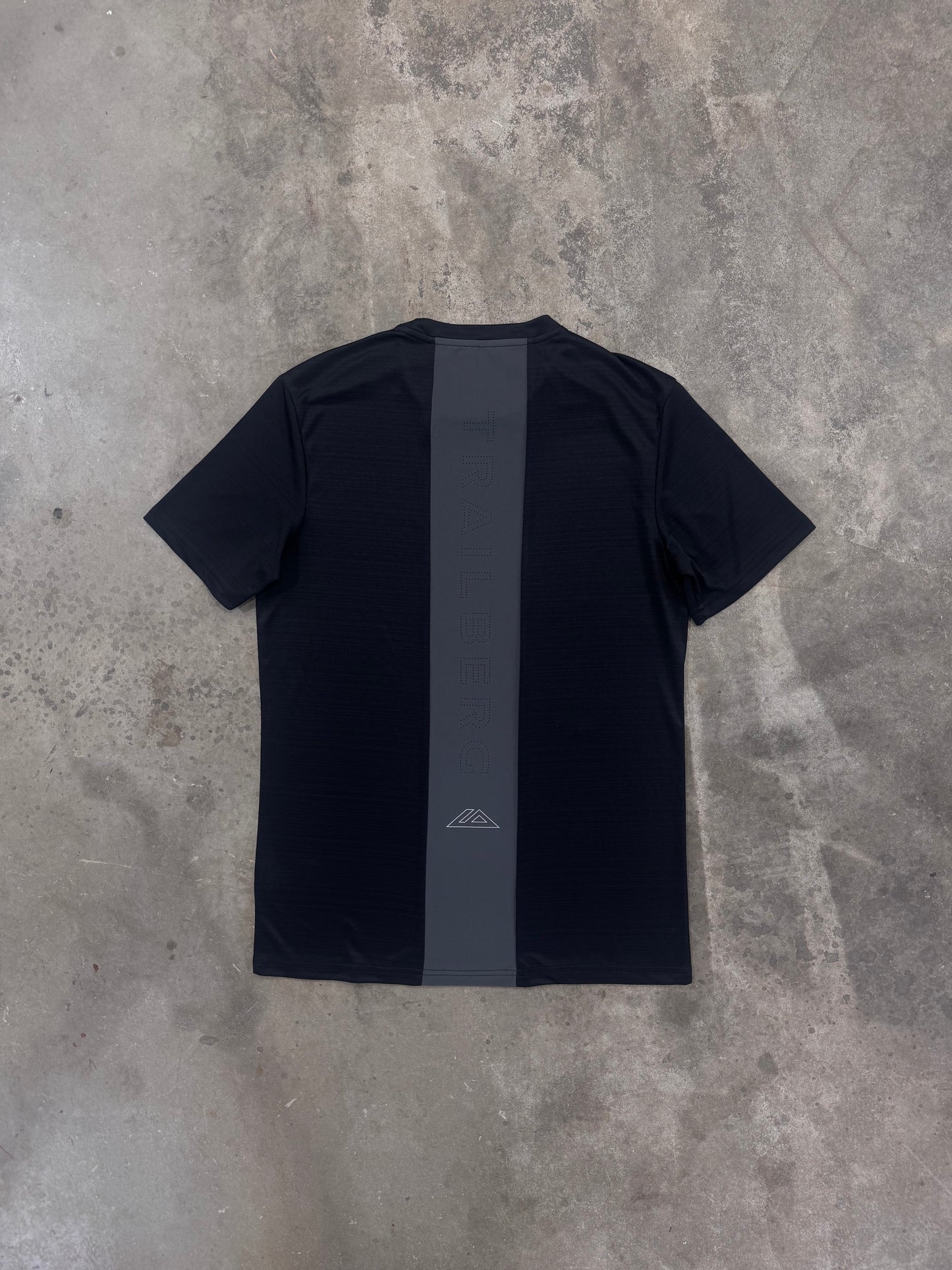 Trailberg AW25 Cloud T Shirt - Black / Volcano Grey
