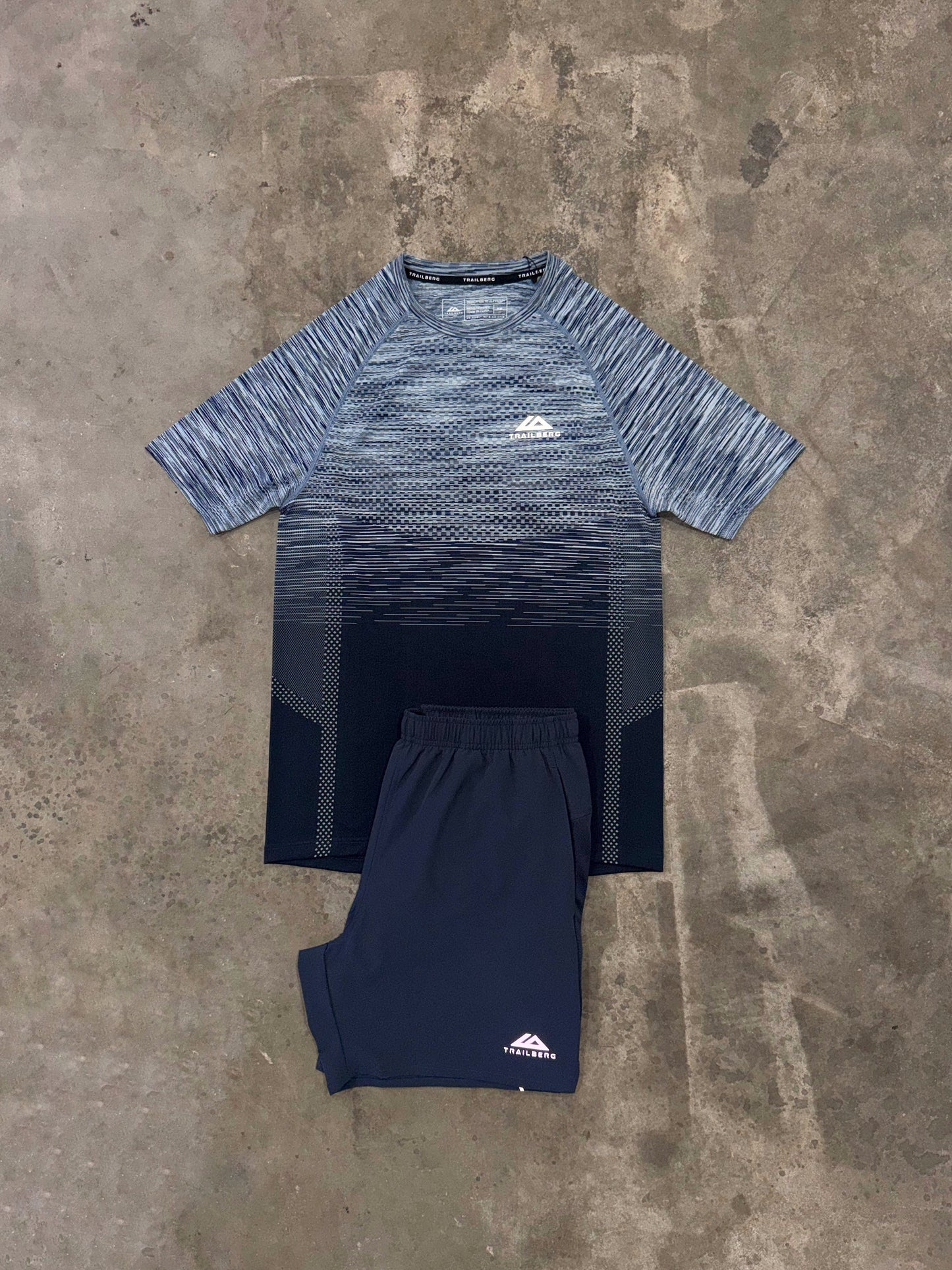 Trailberg Apex Seamless Storm Set - T Shirt / Short from DripModa