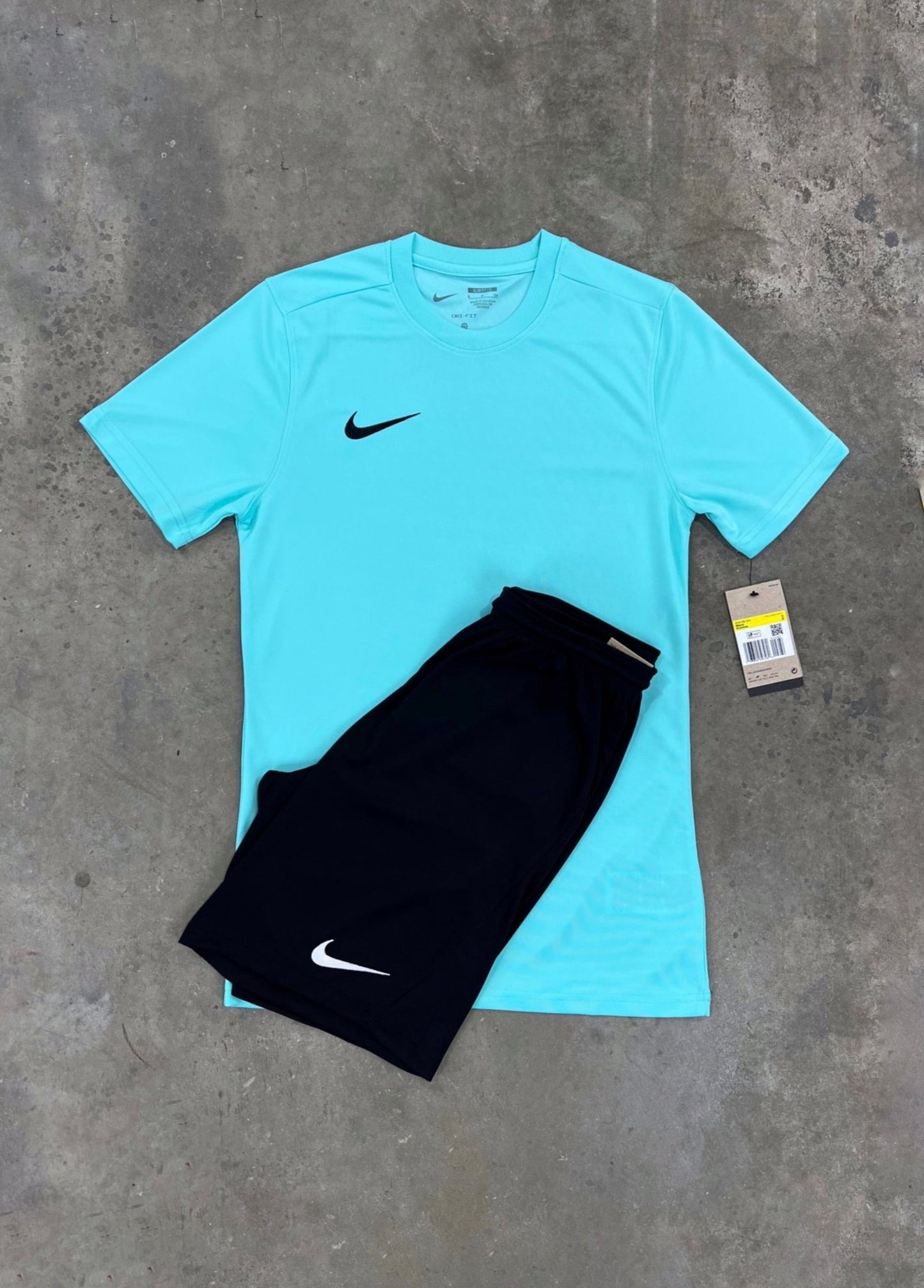 Nike Dri Fit Turquoise / Black Set - T Shirt / Shorts
