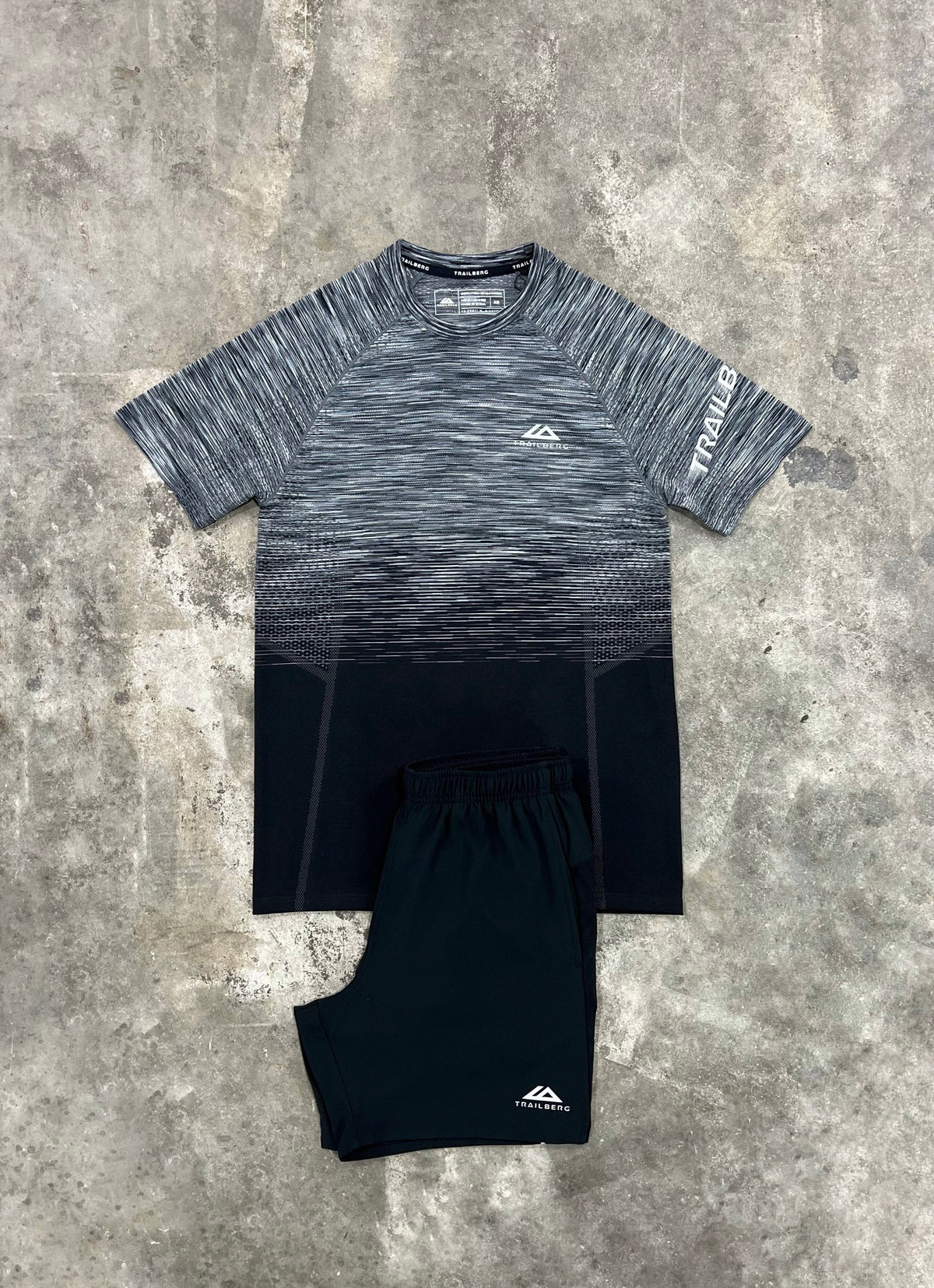 Trailberg Arc Black Seamless Set - T Shirt / Short