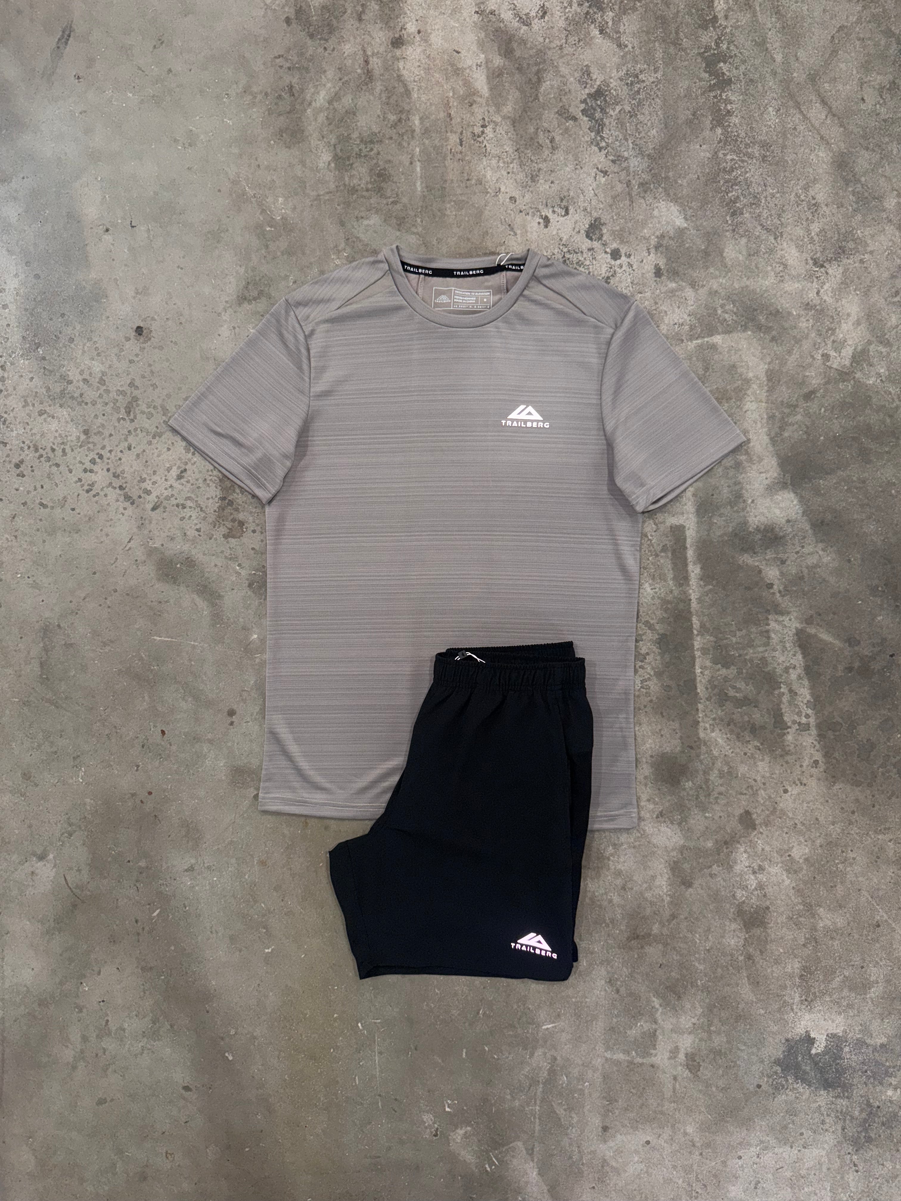Trailberg AW25 Cloud Taupe Set - T Shirt / Short