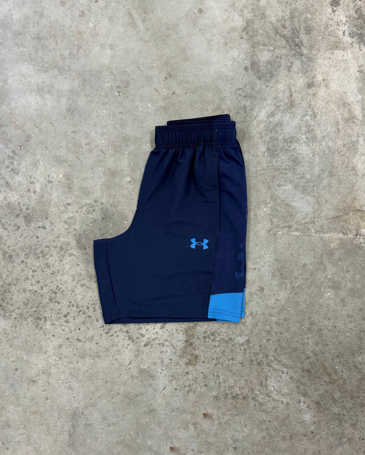 Under Armour Utility Short - Midnight Navy / White from DripModa