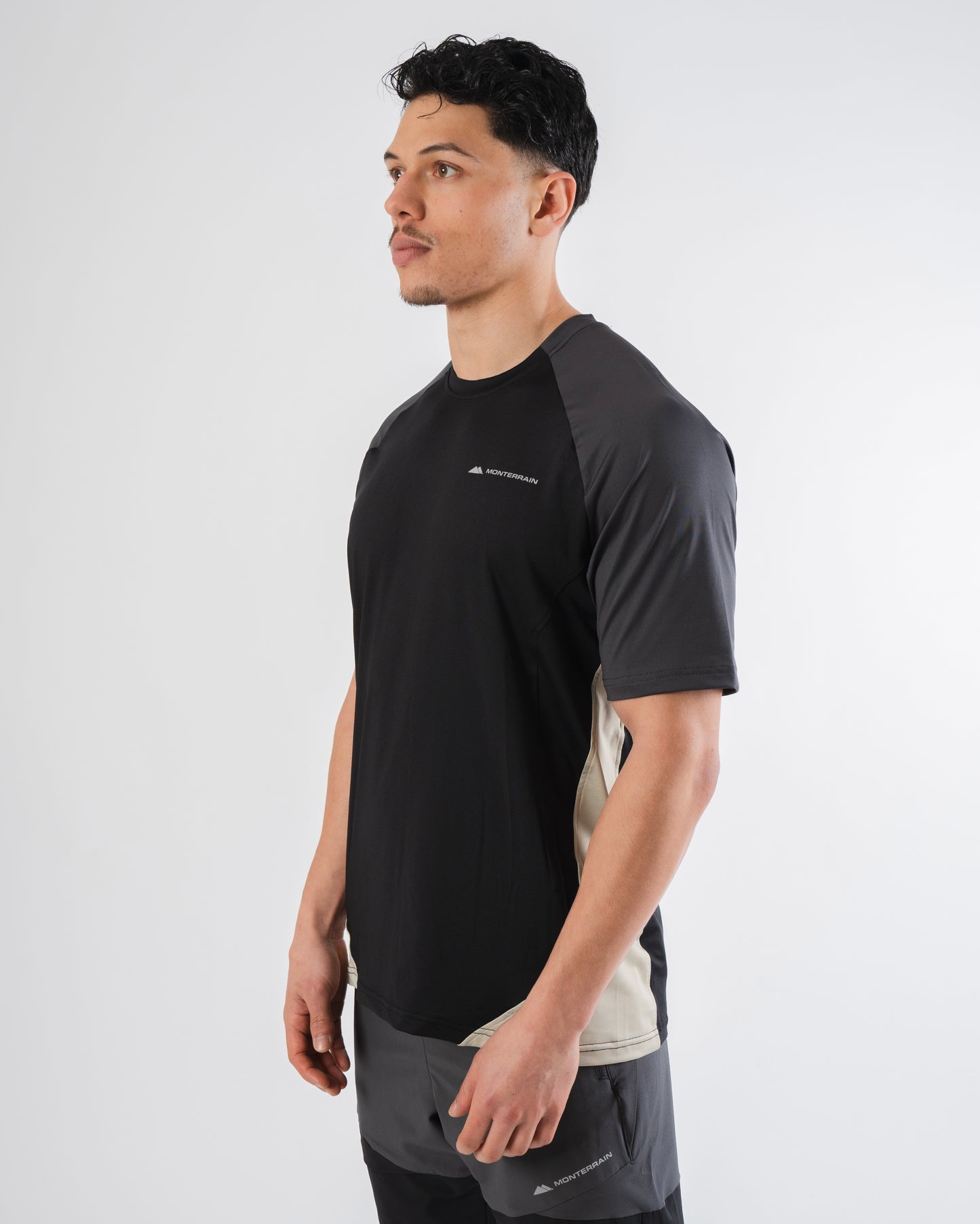 Monterrain Vault Woven Black / Fossil 3 Piece Set - Jacket / T Shirt / Pant