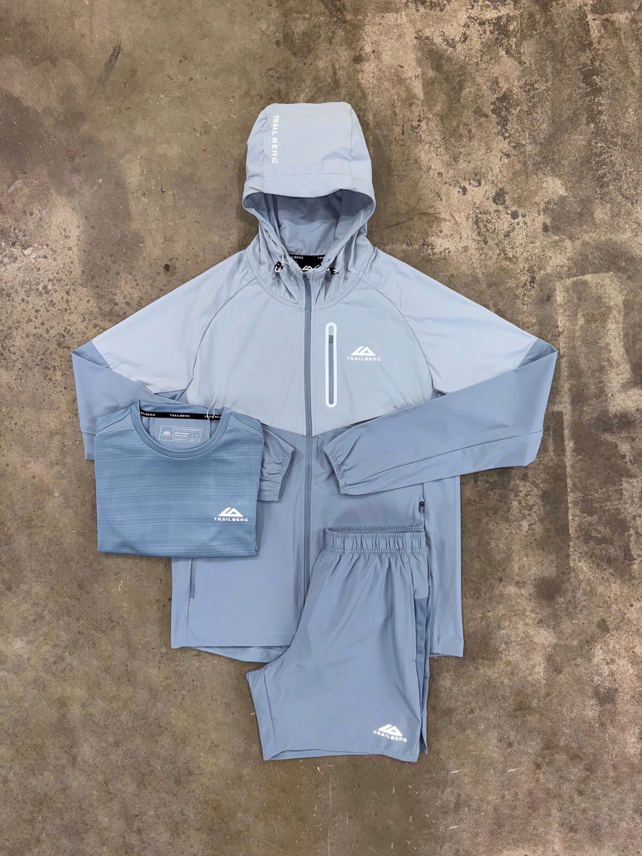 Trailberg Cloud SS25 Blue Fog 3 Piece Set - Jacket / T Shirt / Short