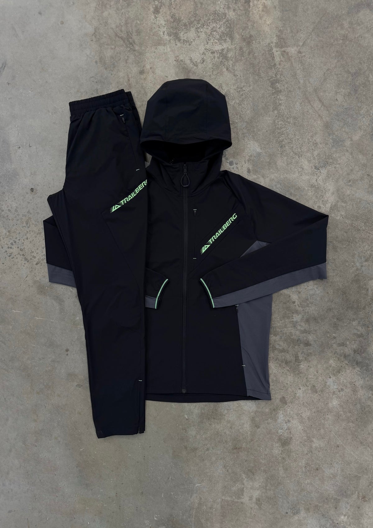 Trailberg Pulsewave Black Tracksuit - Jacket / Pant