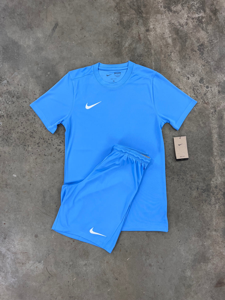 blue nike shirt