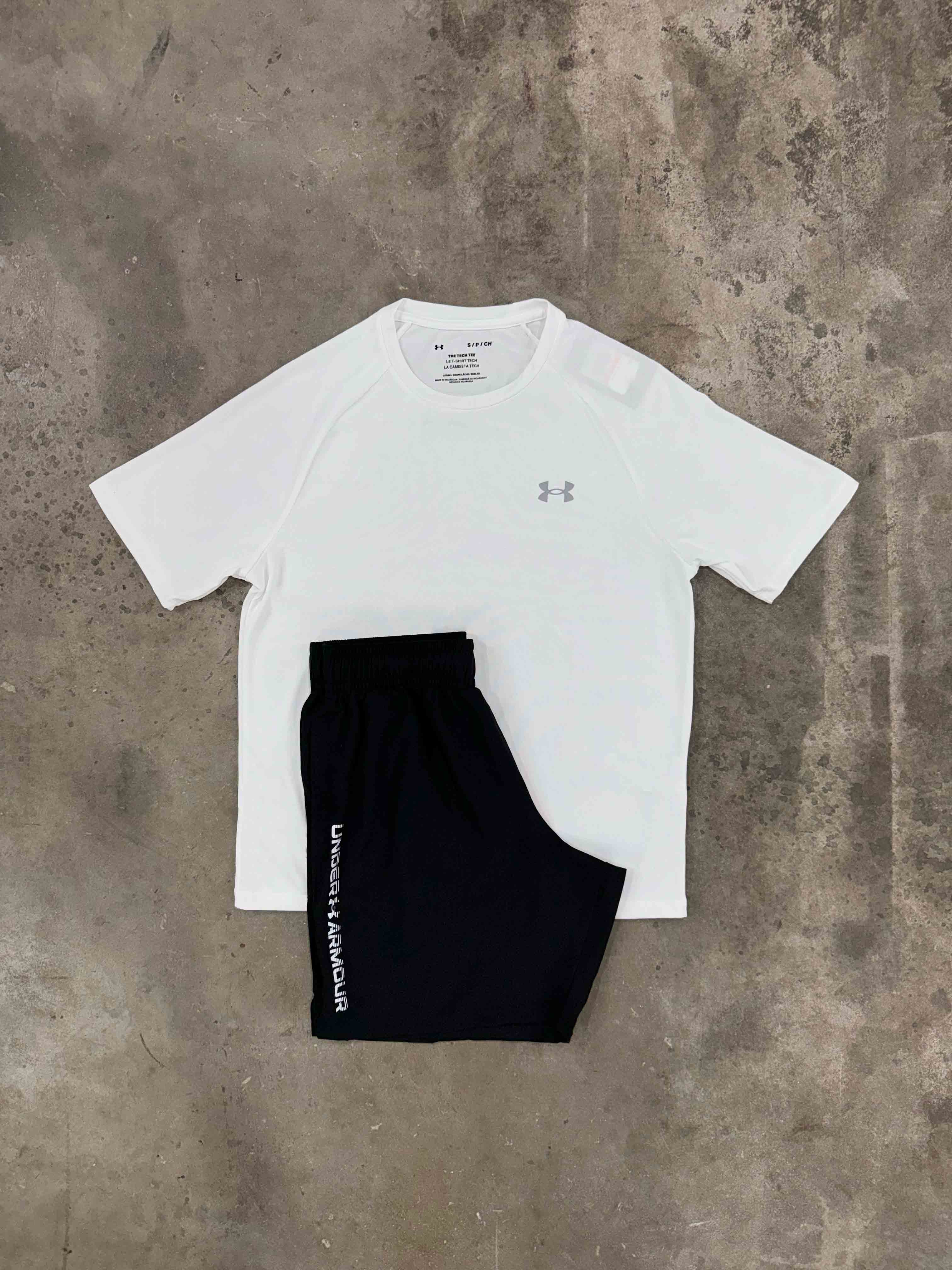 Under Armour Tech White Set - T Shirt / Shorts
