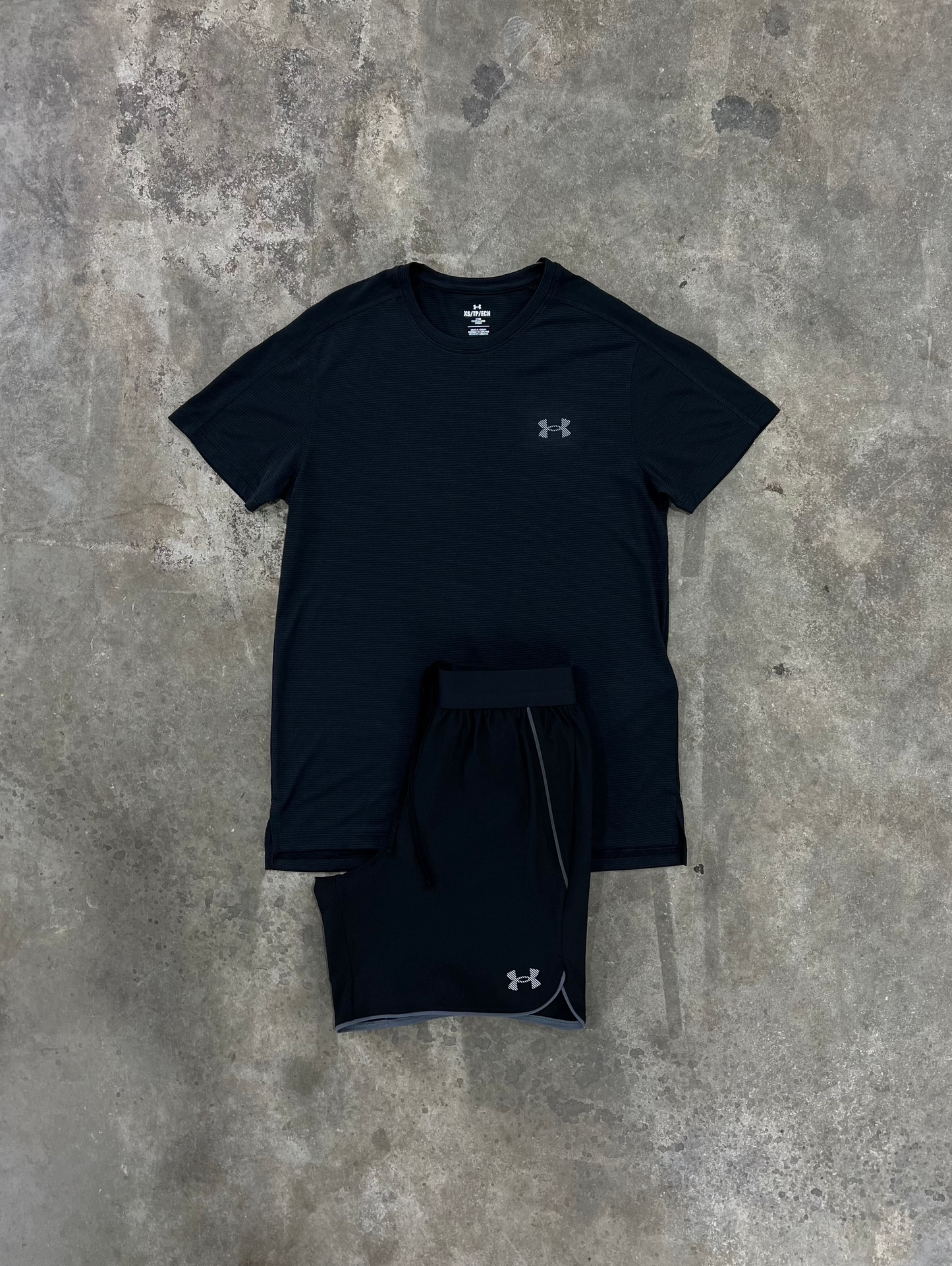 Under Armour Velociti Pro Black Set - T Shirt / Short from DripModa