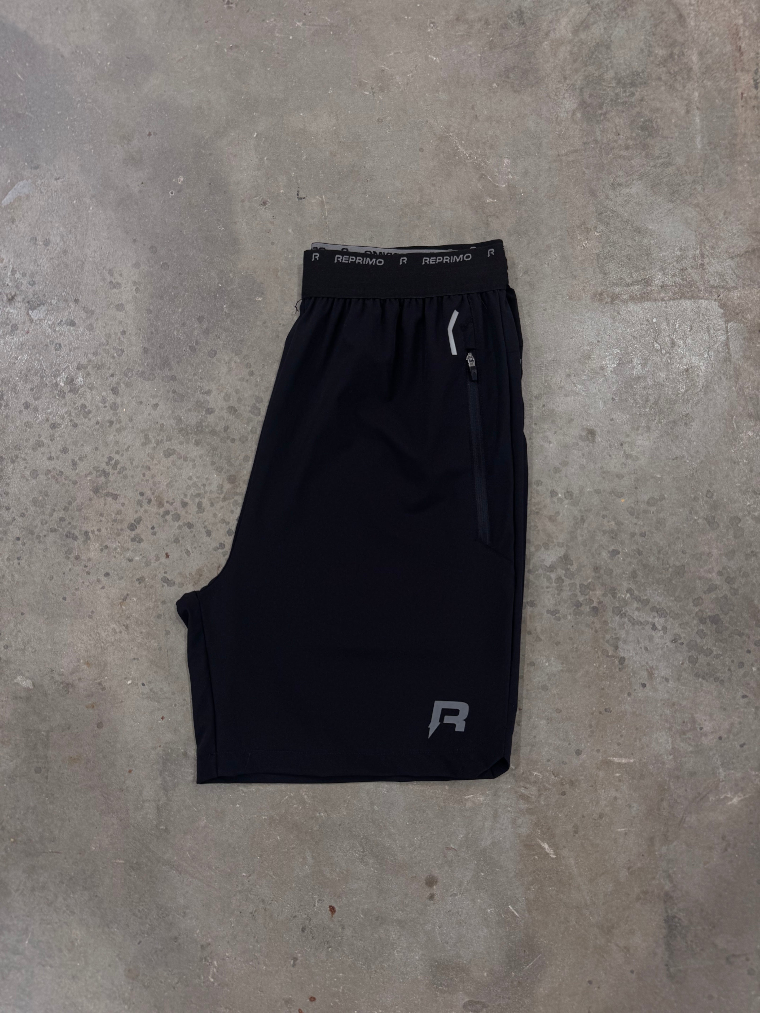 Reprimo Omni Short - Black