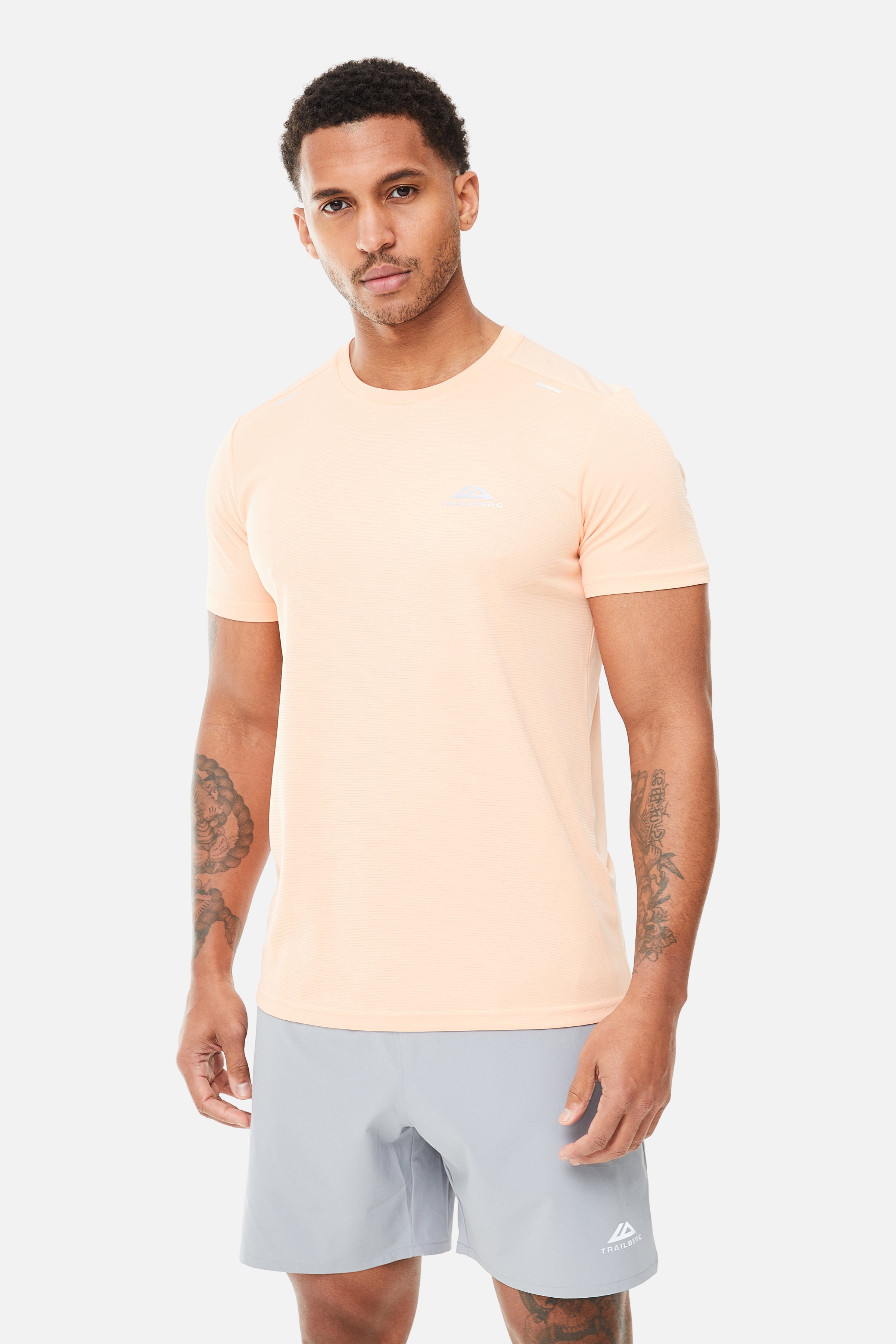 Trailberg Crest Peach Set - T Shirt / Short