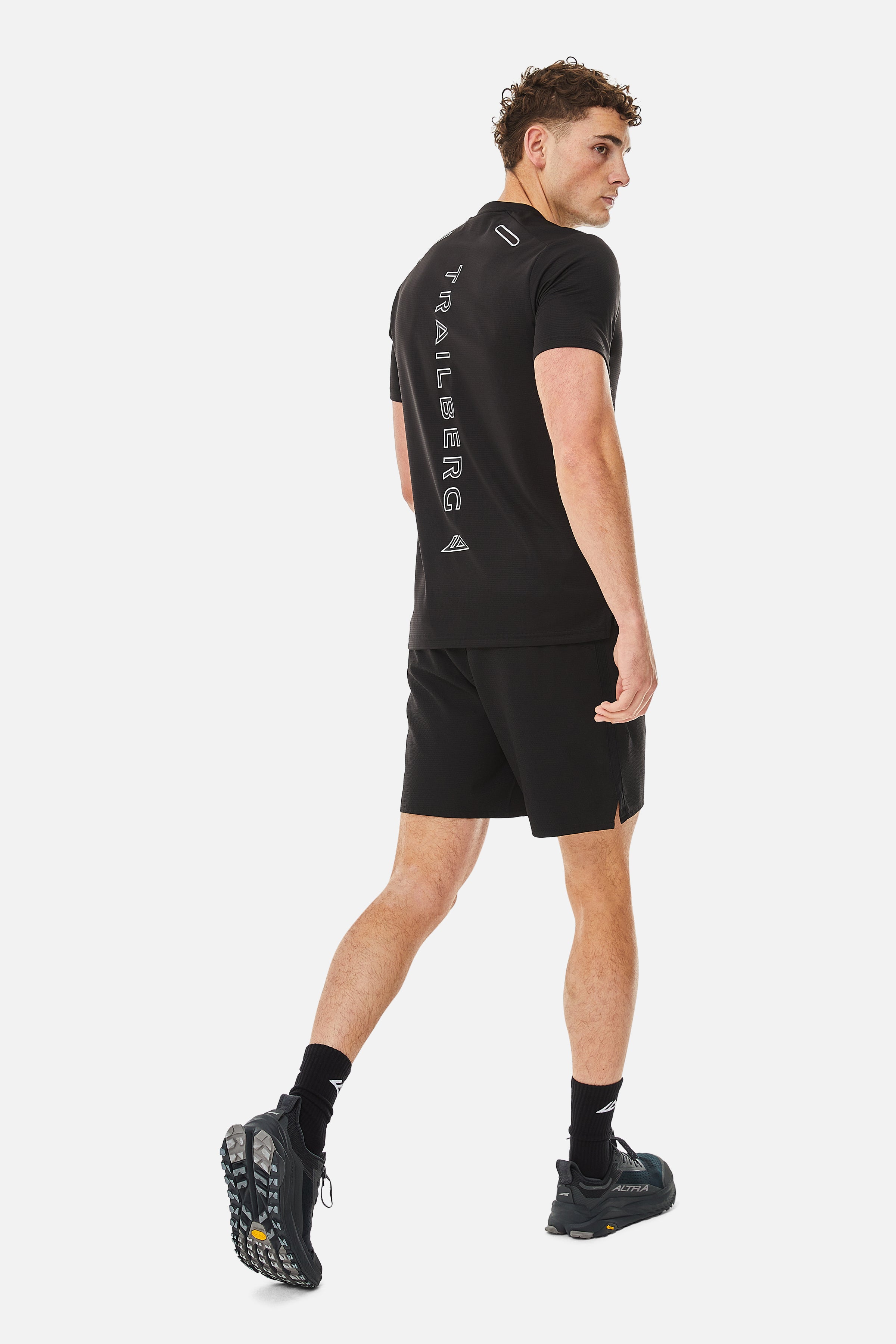 Trailberg Gotthard Black Set - T Shirt / Short