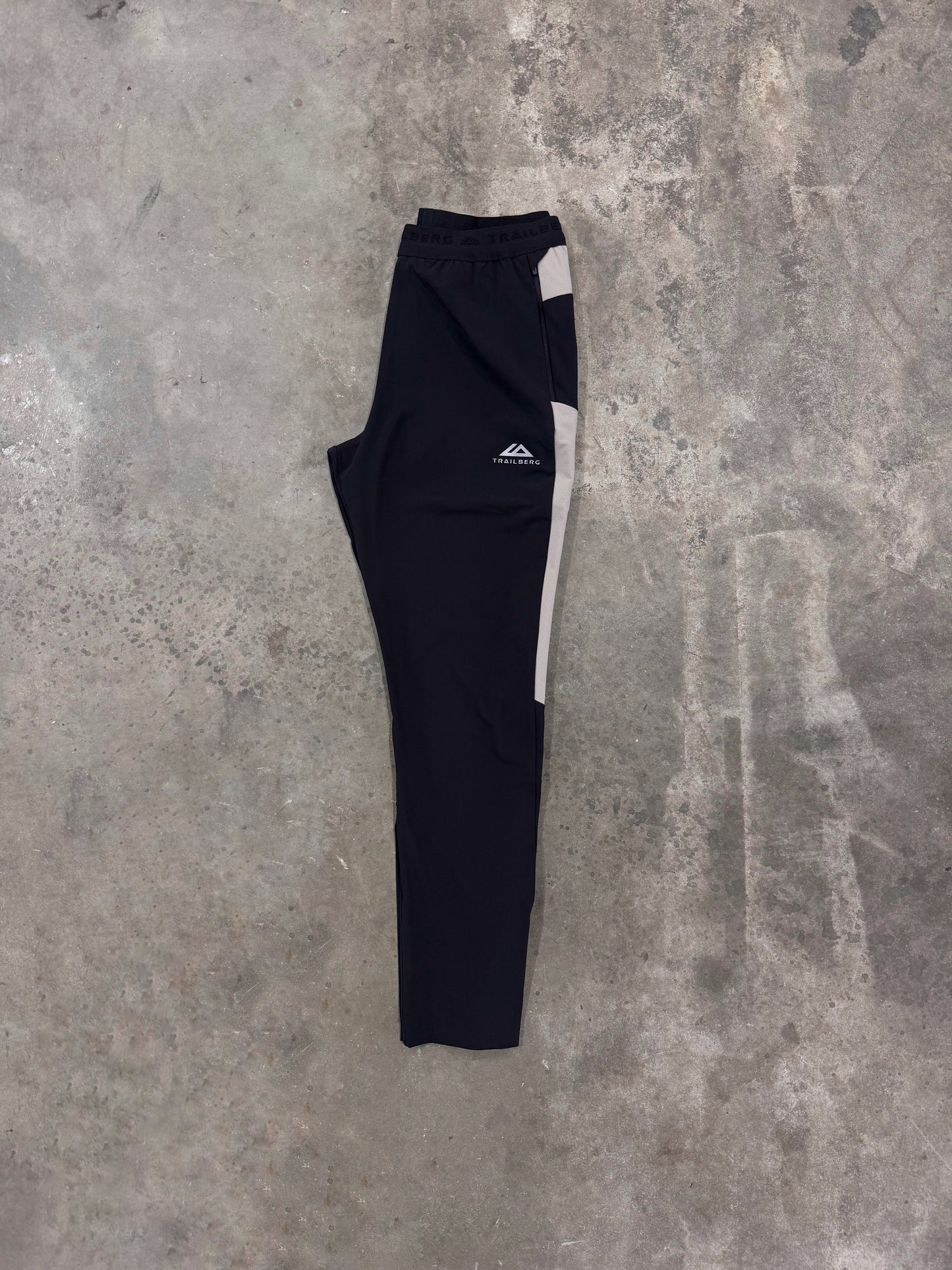 Trailberg AW25 Triathlon Pant - Black / Taupe from DripModa