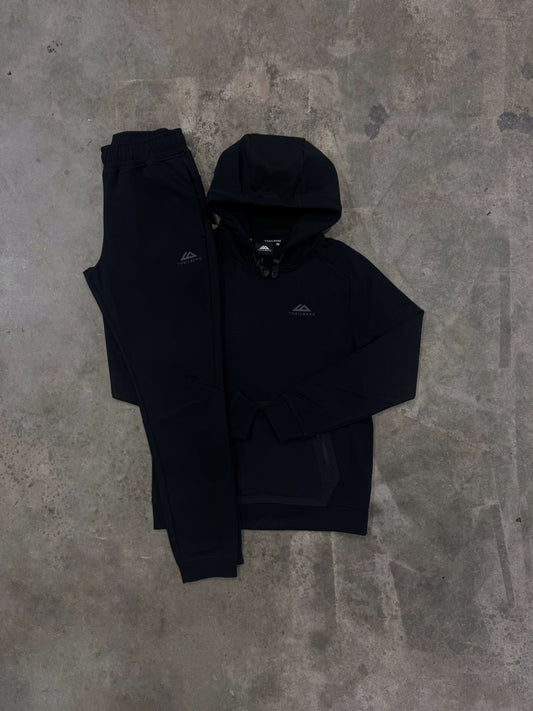 Trailberg Eclipse Black Tracksuit - Hoodie / Jogger