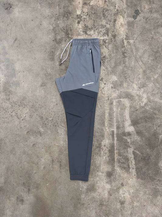 Monterrain Vault Woven Pant - Grey