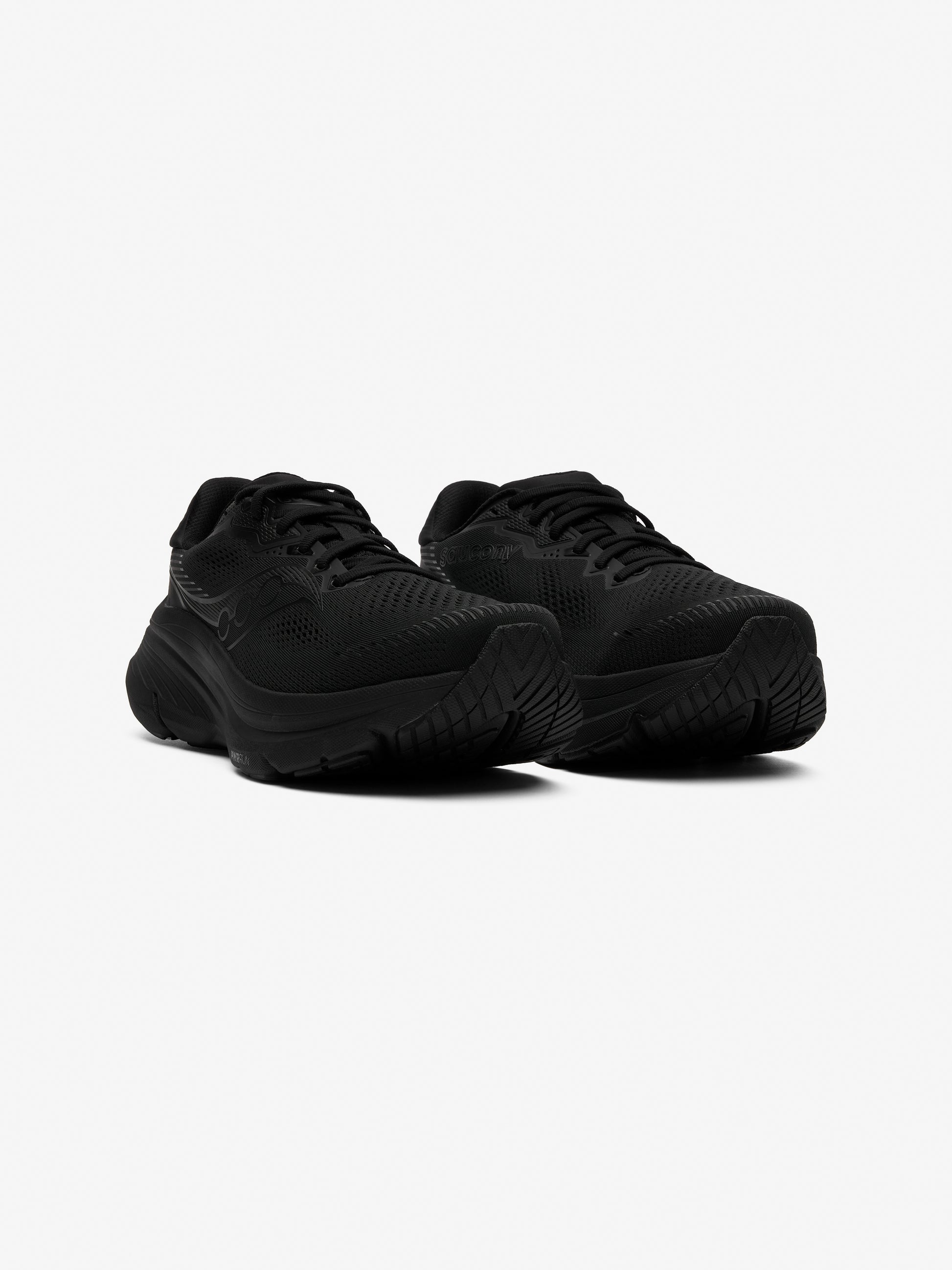 Saucony Guide 19 Trainer - Triple Black from DripModa