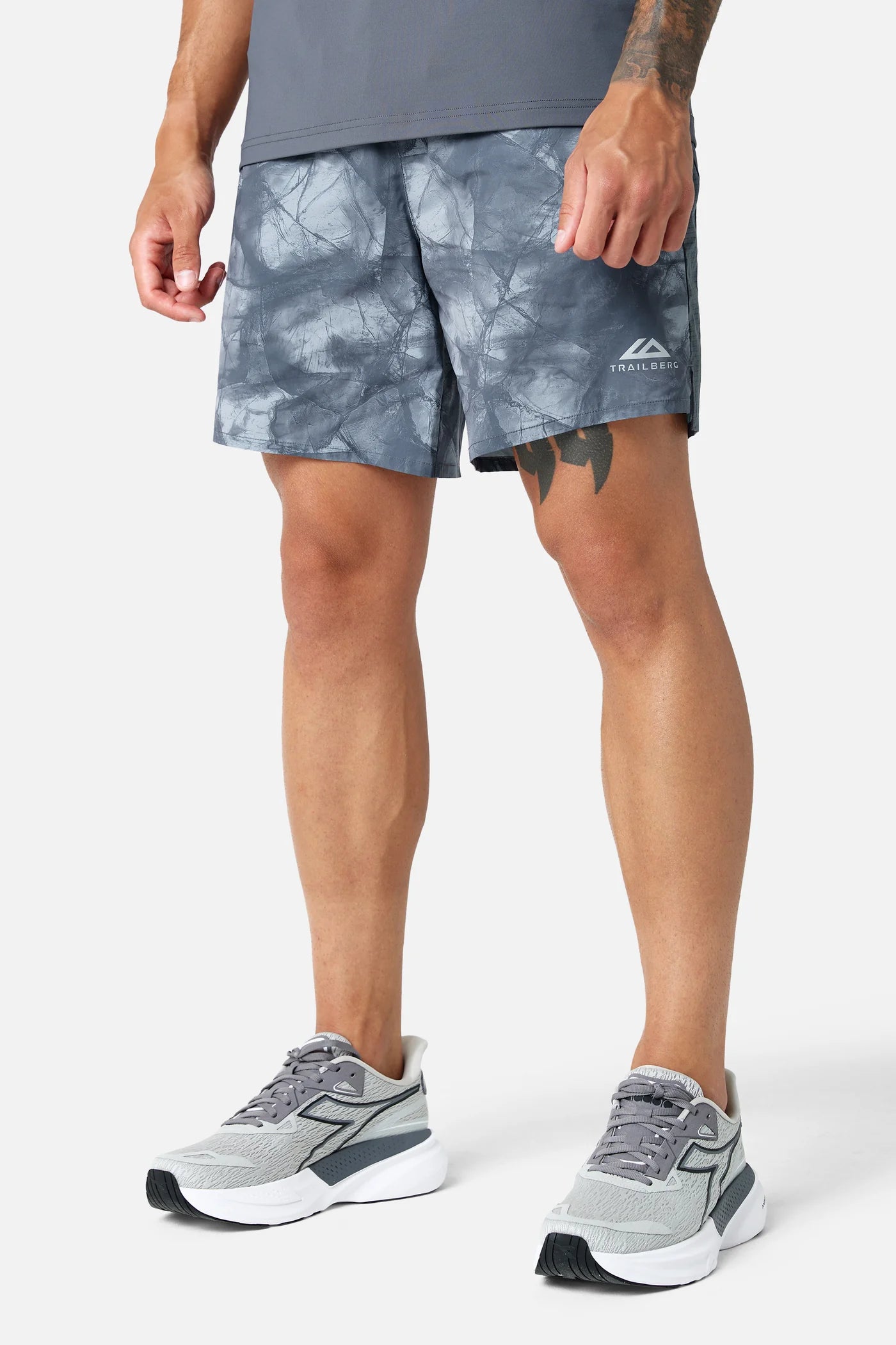 Trailberg Ice Grey Set - T Shirt / Short from DripModa