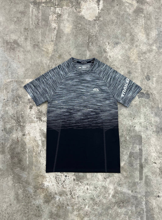 Trailberg Arc Seamless T Shirt - Black from DripModa