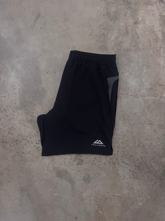 Trailberg AW25 Cloud Short - Black/ Volcano Grey