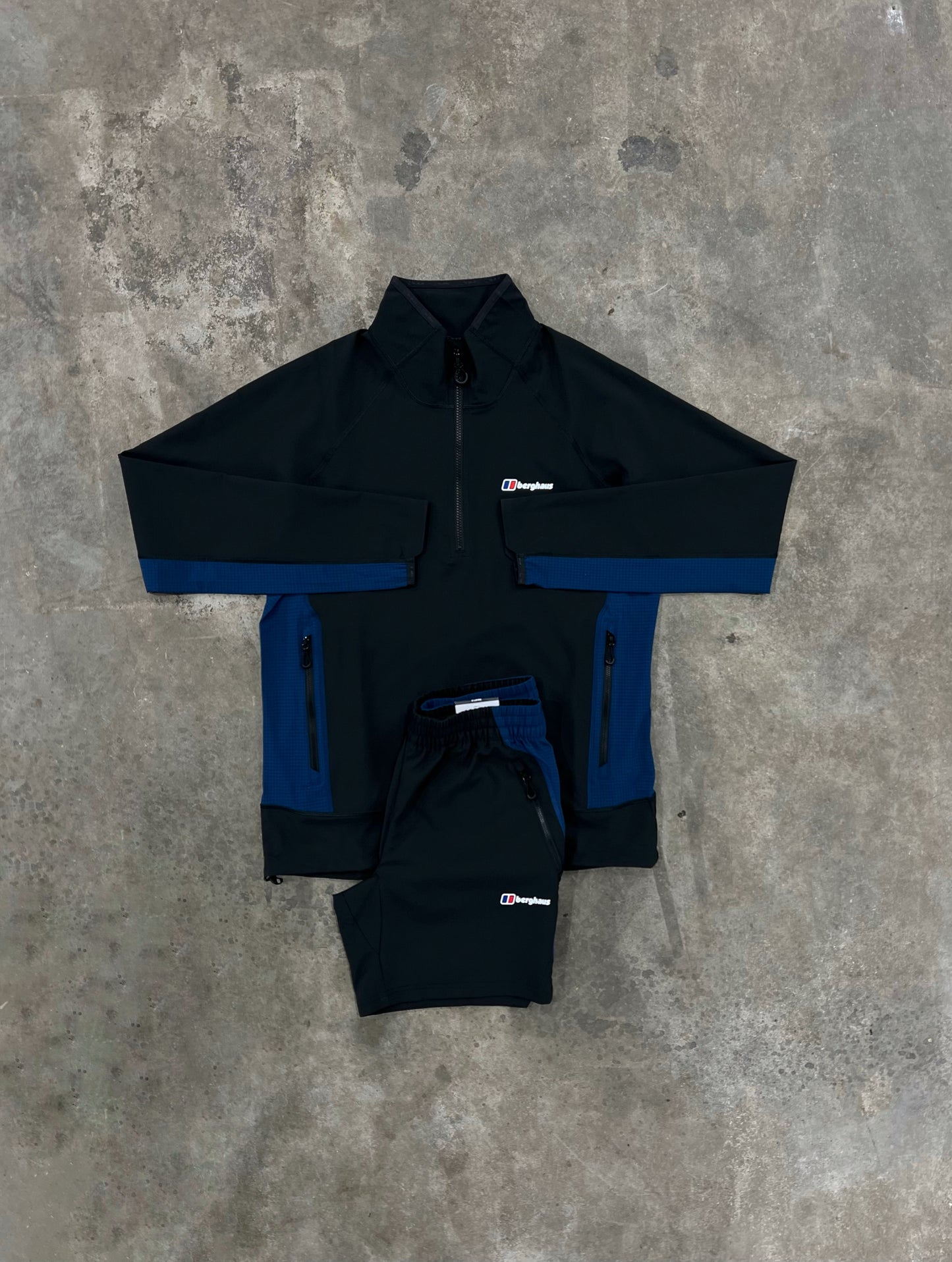 Berghaus Wavertree Black Navy Set - Quarter Zip / Short