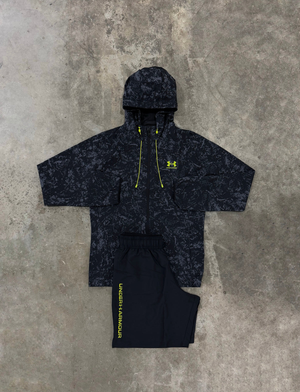 Under Armour Vibe Woven Black Set - Jacket / Short