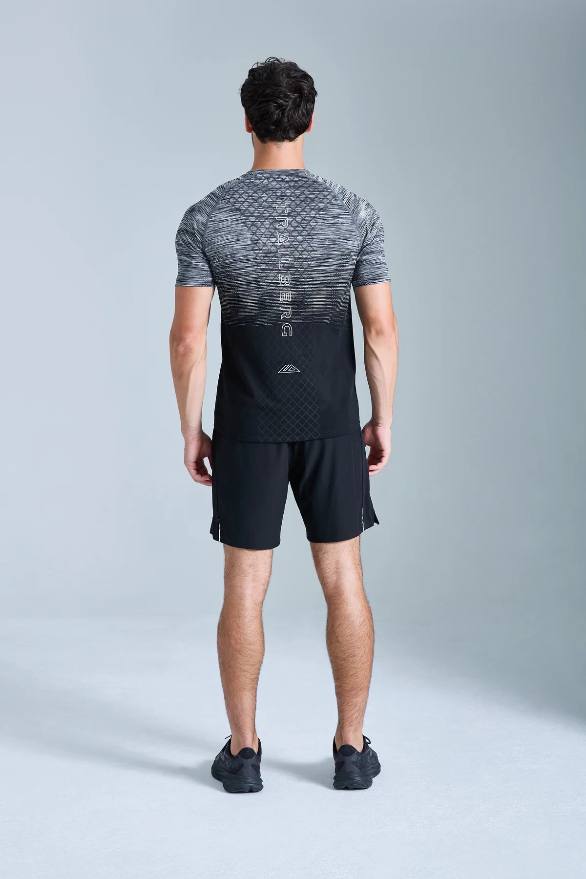 Trailberg Seamless Stride Black Set - T Shirt / Short