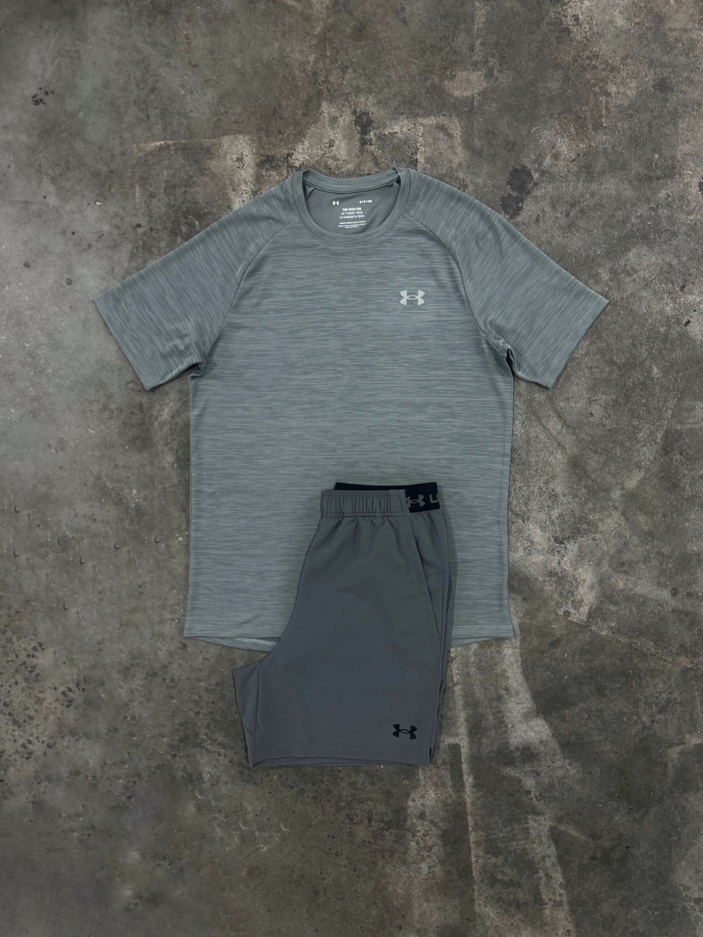 Under Armour Textured Green Set - T Shirt / Short