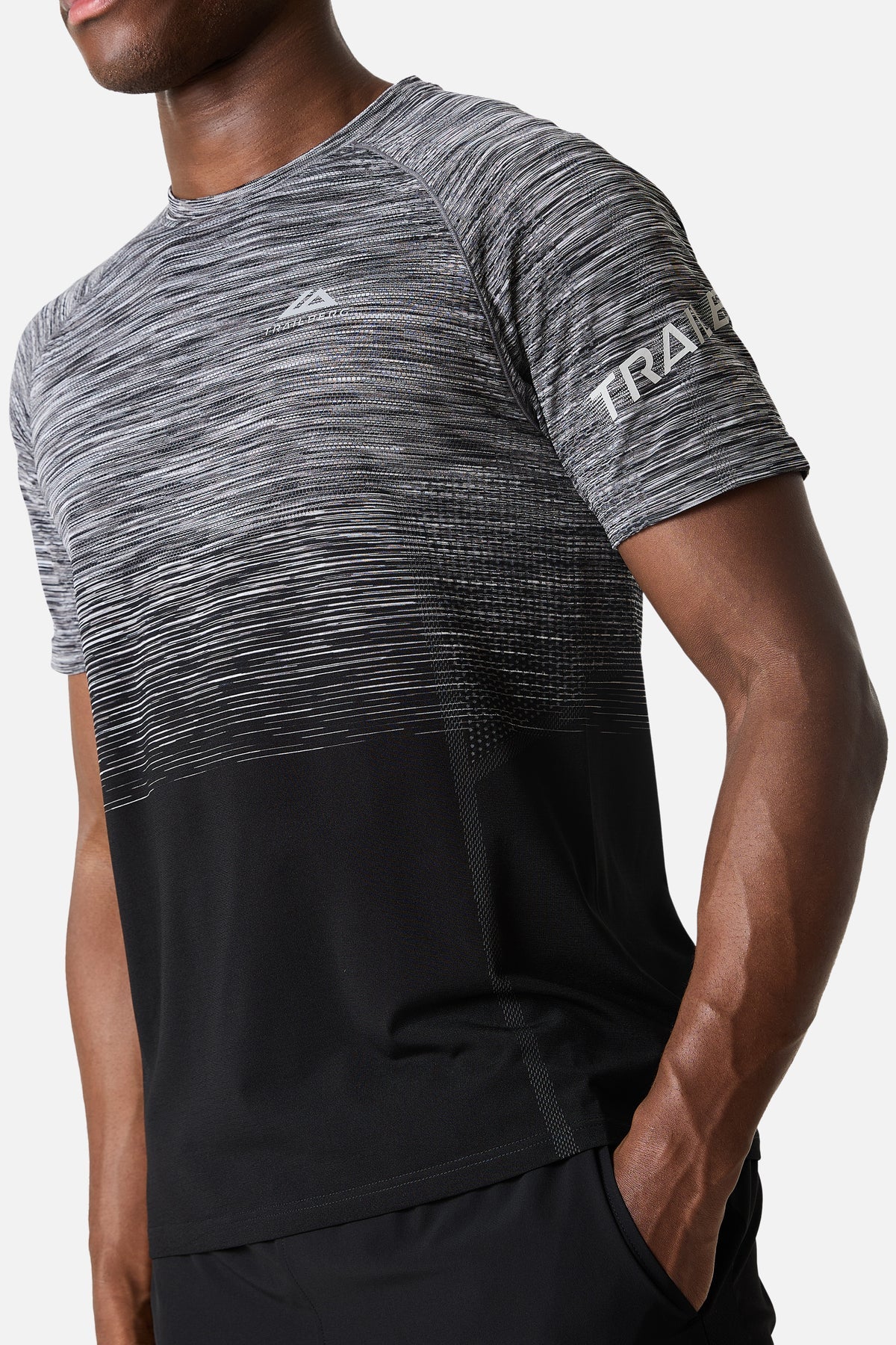 Trailberg Arc Seamless T Shirt - Black from DripModa