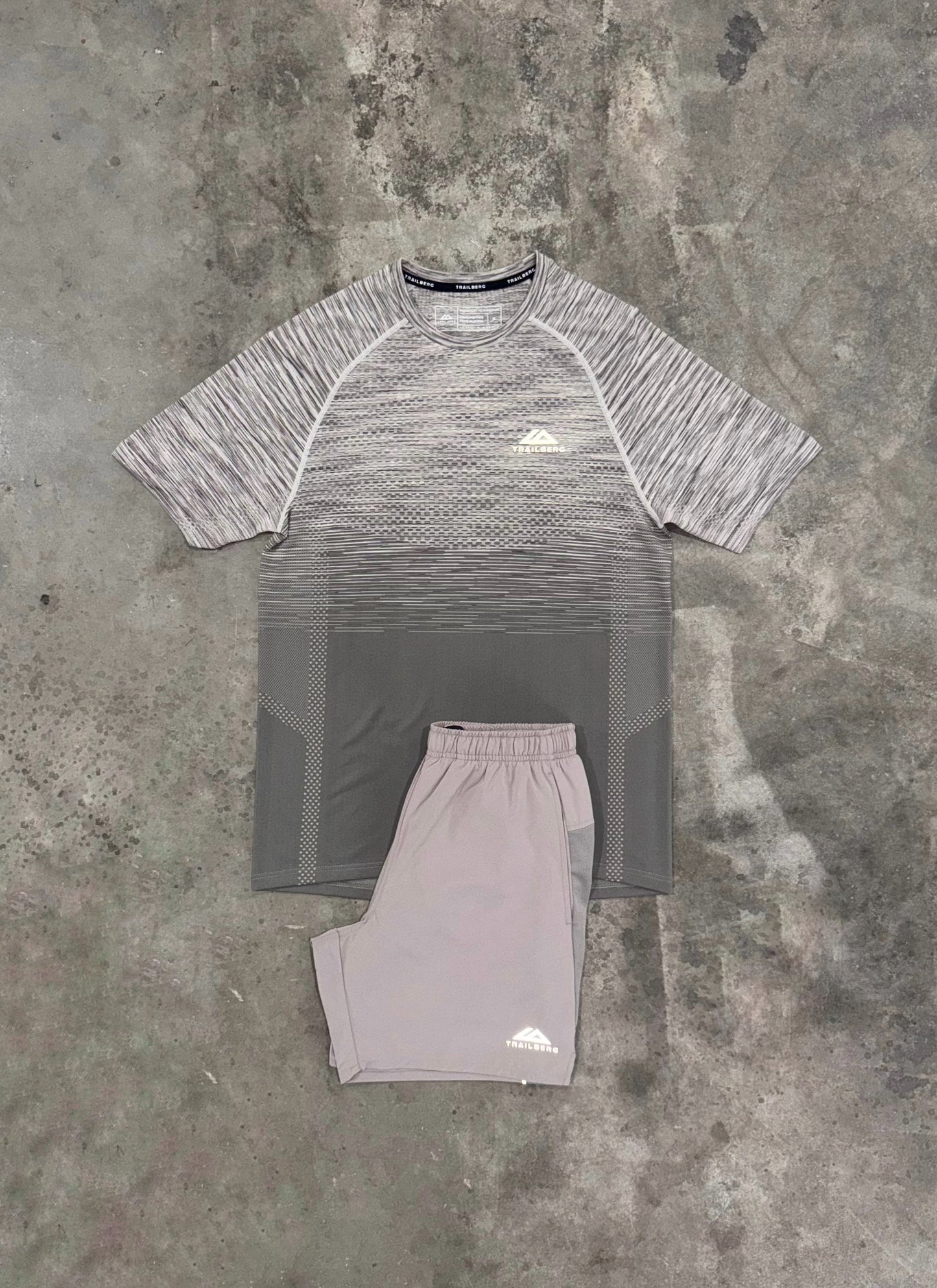 Trailberg Arc Mocha Seamless Set - T Shirt / Short from DripModa