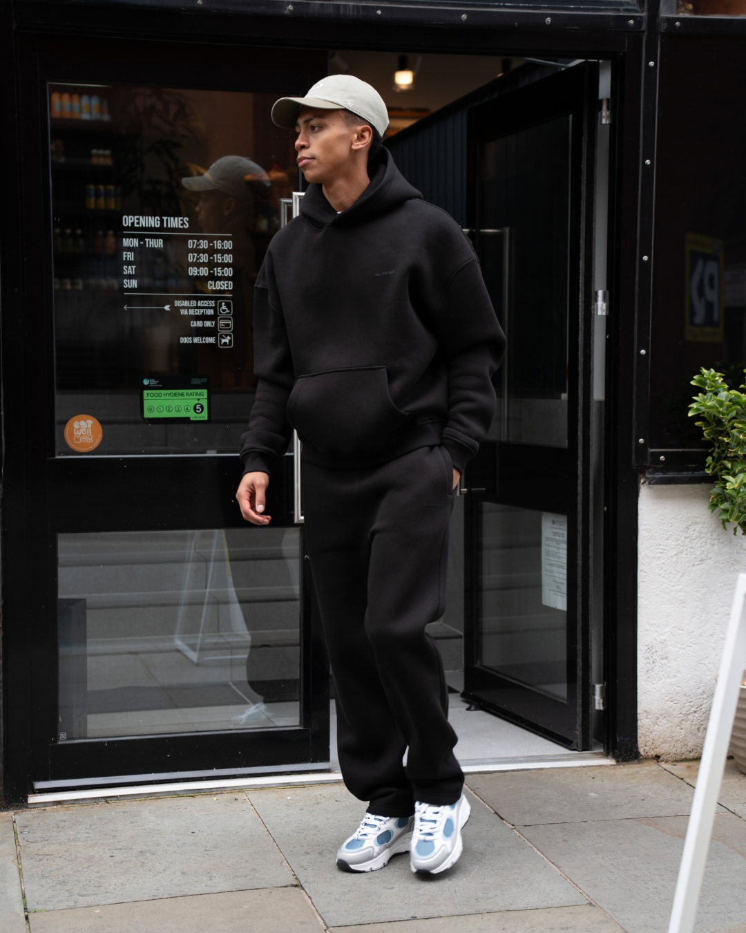 William Giles Hoodie - Black from DripModa