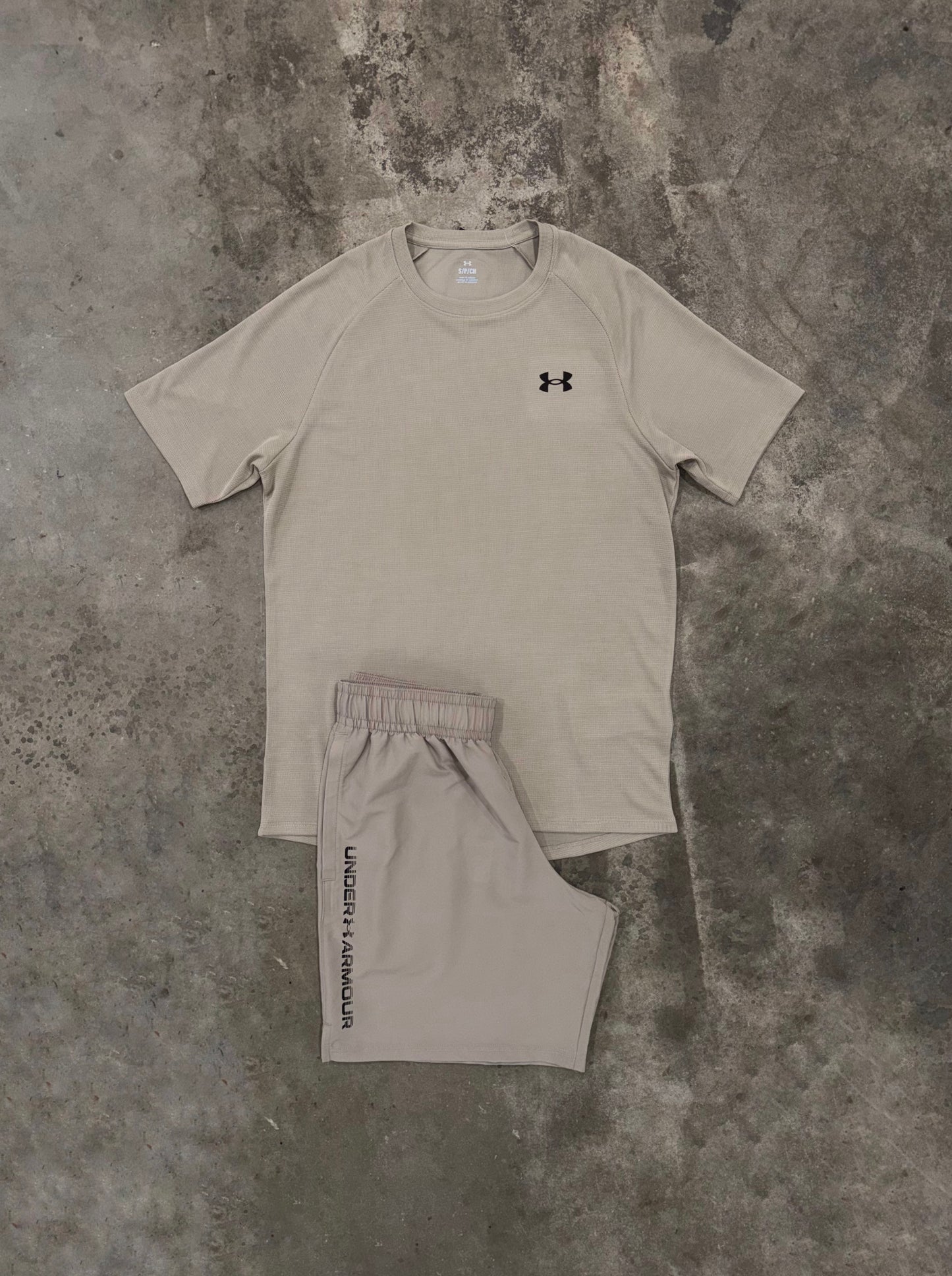 Under Armour Textured Timberwolf Set - T Shirt / Shorts