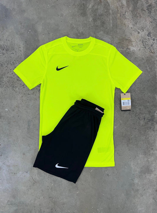 Nike Dri Fit Volt / Black Set - T Shirt / Short