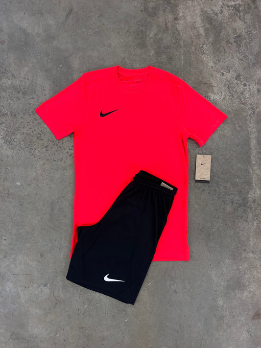 Nike Dri Fit Crimson / Black Set - T Shirt / Short