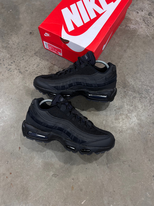 Nike Air Max 95 - Triple Black