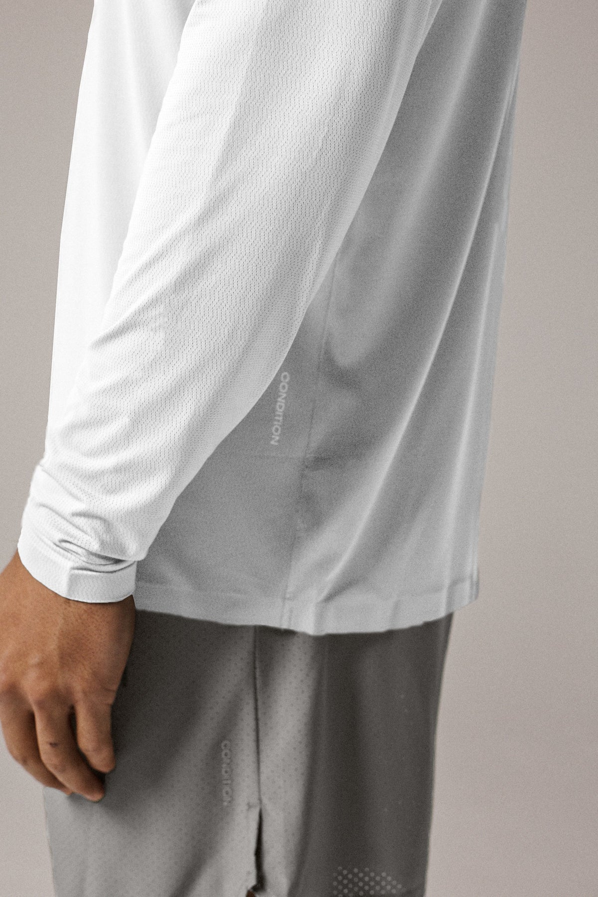 Condition White Aero Long Sleeve Set - T Shirt / Short